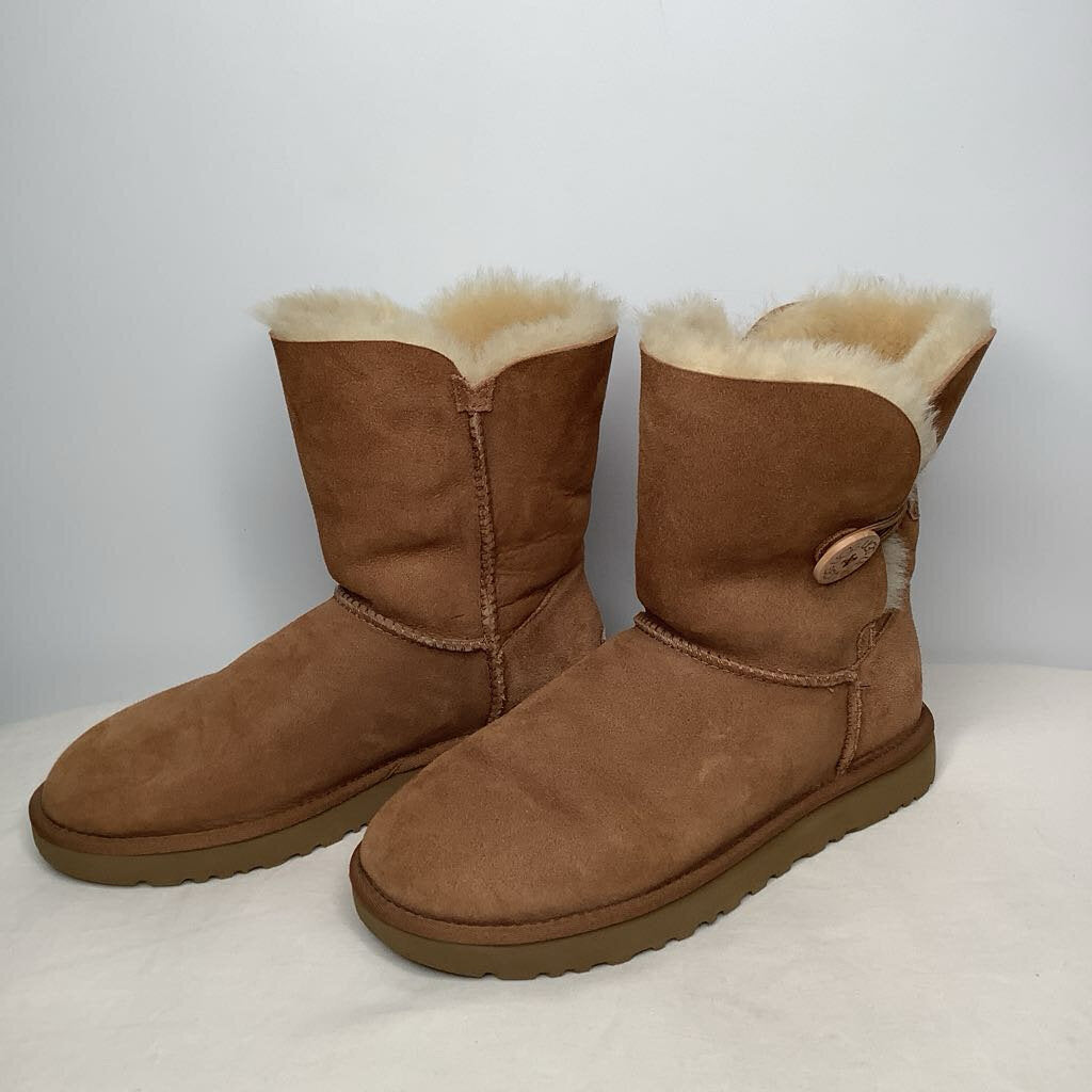 Ugg Boots 9 Tan/Cream