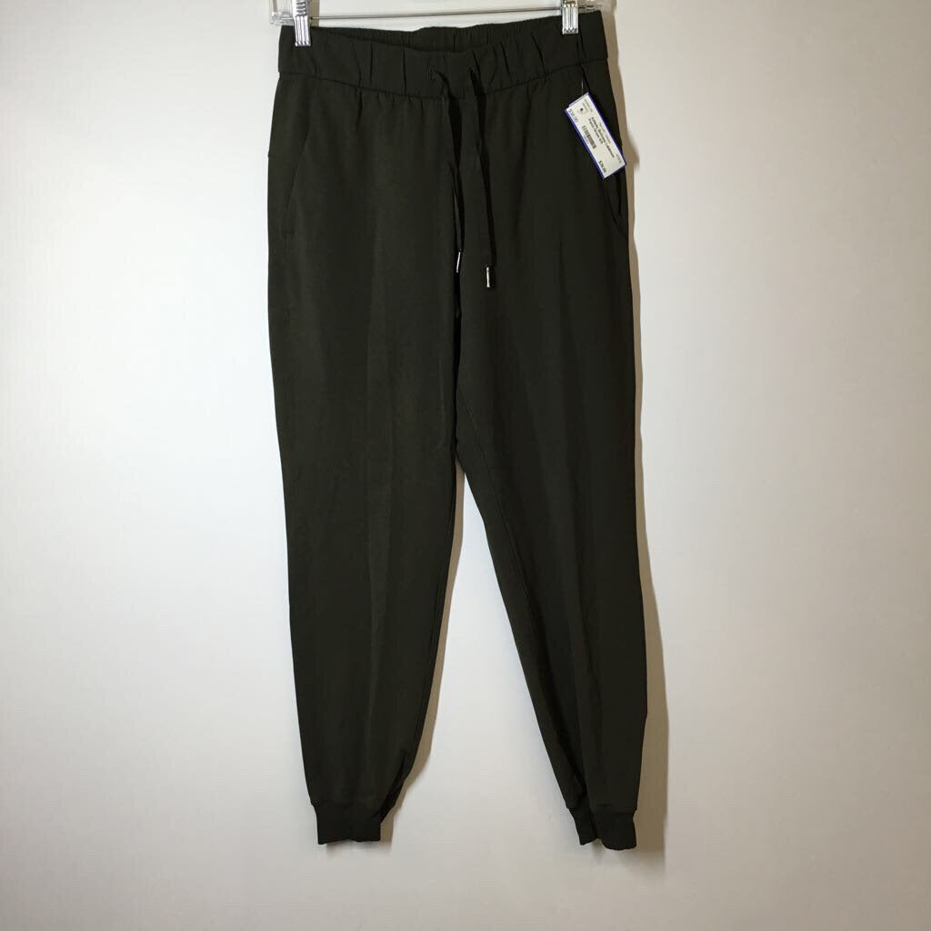 Lululemon Athletic Bottoms 4/S Green