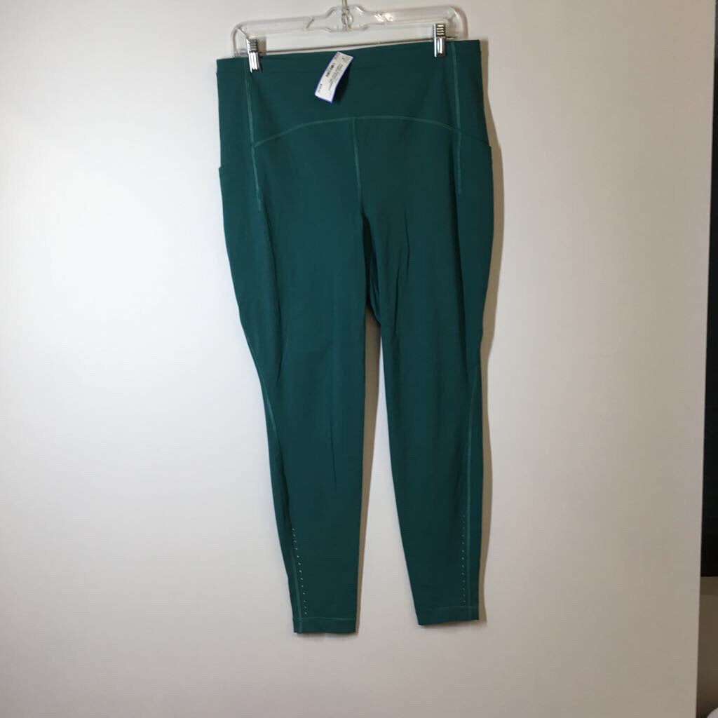 Lululemon Athletic Bottoms 12(L) Green