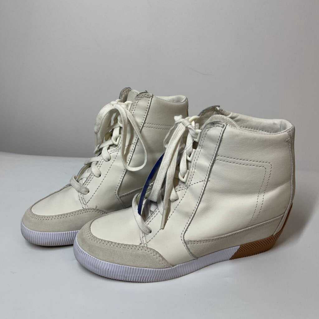 Sorel Boots 7.5 Cream