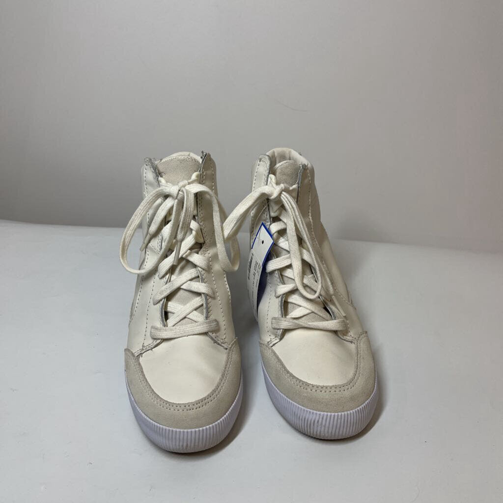 Sorel Boots 7.5 Cream