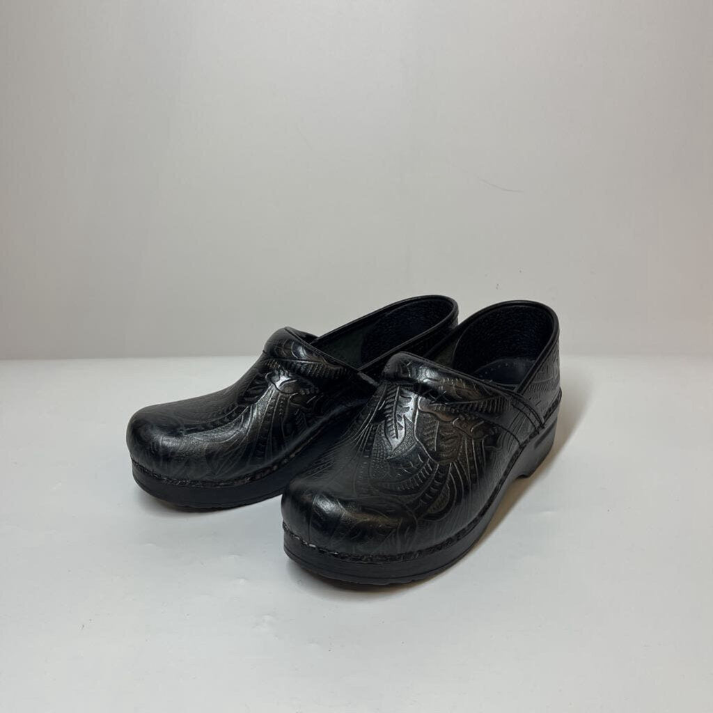 Dansko Shoes 7.5 Black/Silver