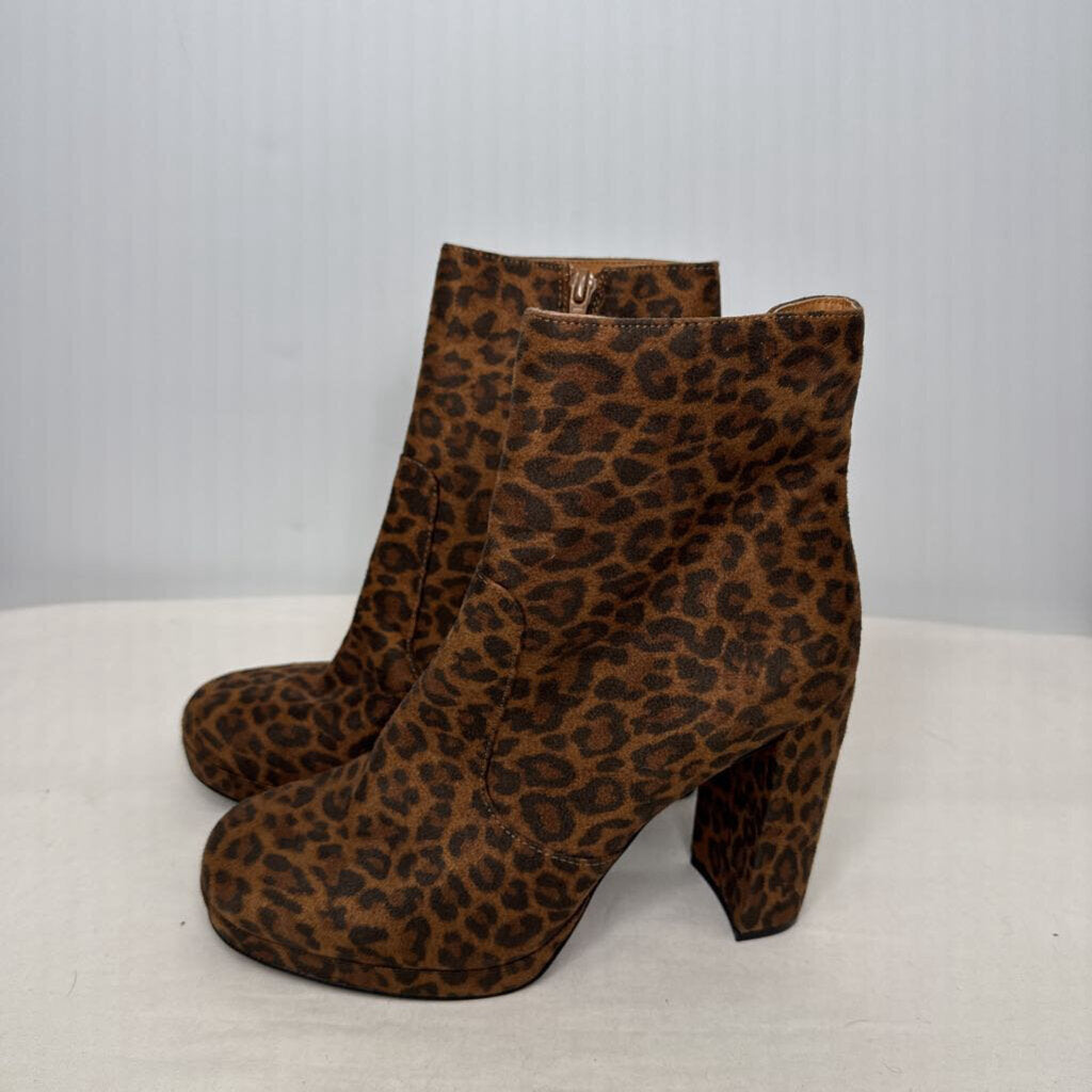J. Ferrar Boots 8 Brown Cheetah