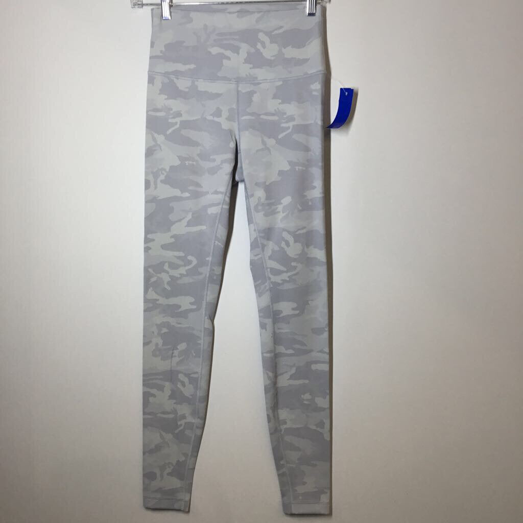 Lululemon Athletic Bottoms 6/S Grey/Camo