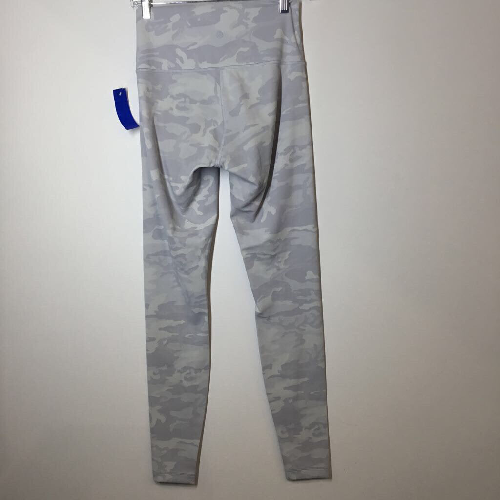 Lululemon Athletic Bottoms 6/S Grey/Camo