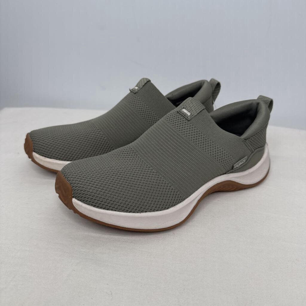 Ryka Shoes 7.5 Sage Green
