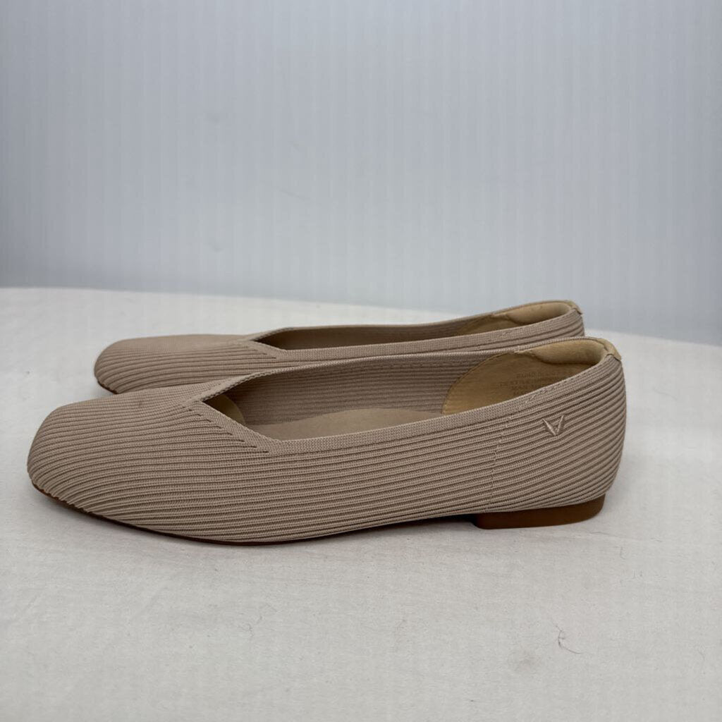 Shoes 9/9.5 Beige