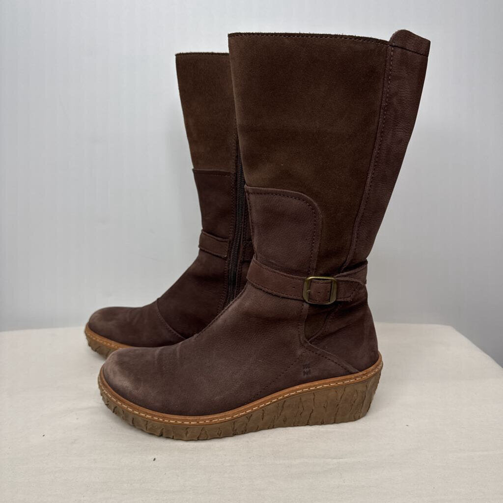 Boots 8 Brown