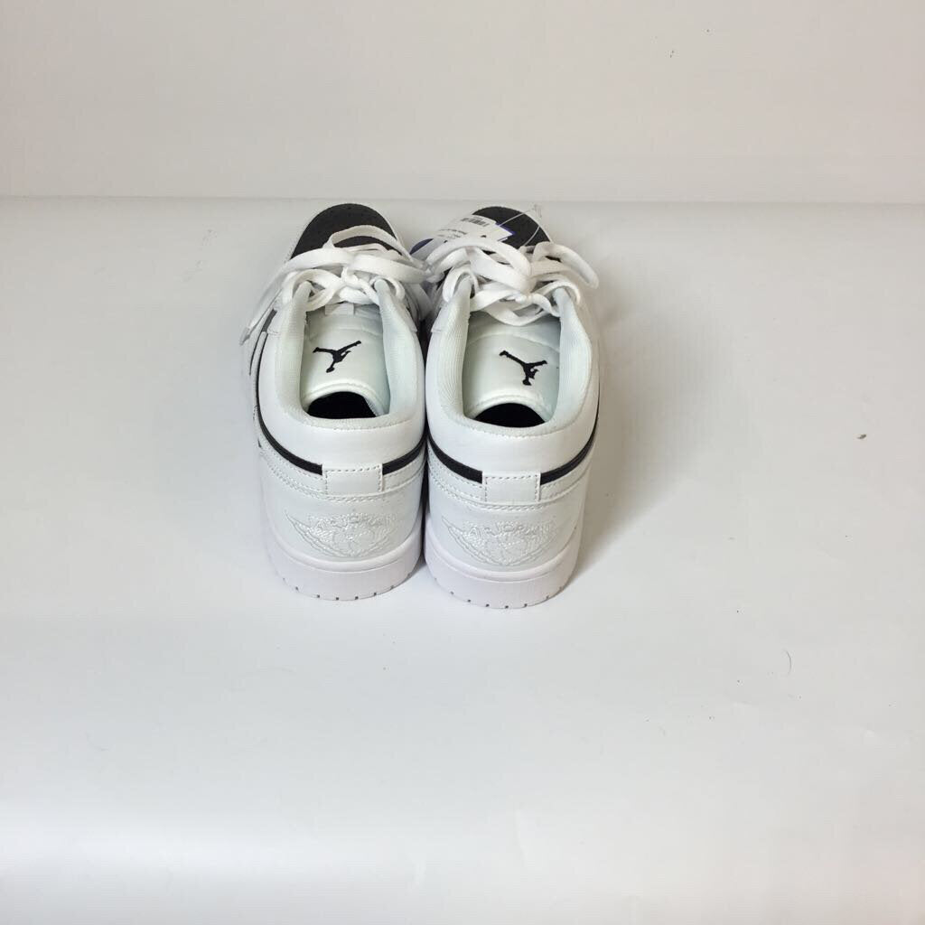 Nike Shoes 7.5 BW