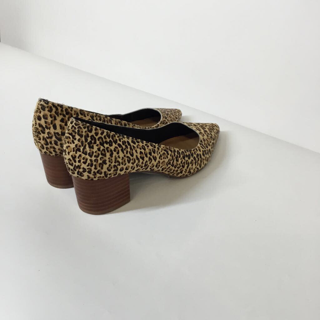 Crown Vintage Shoes 6.5 Animal Print