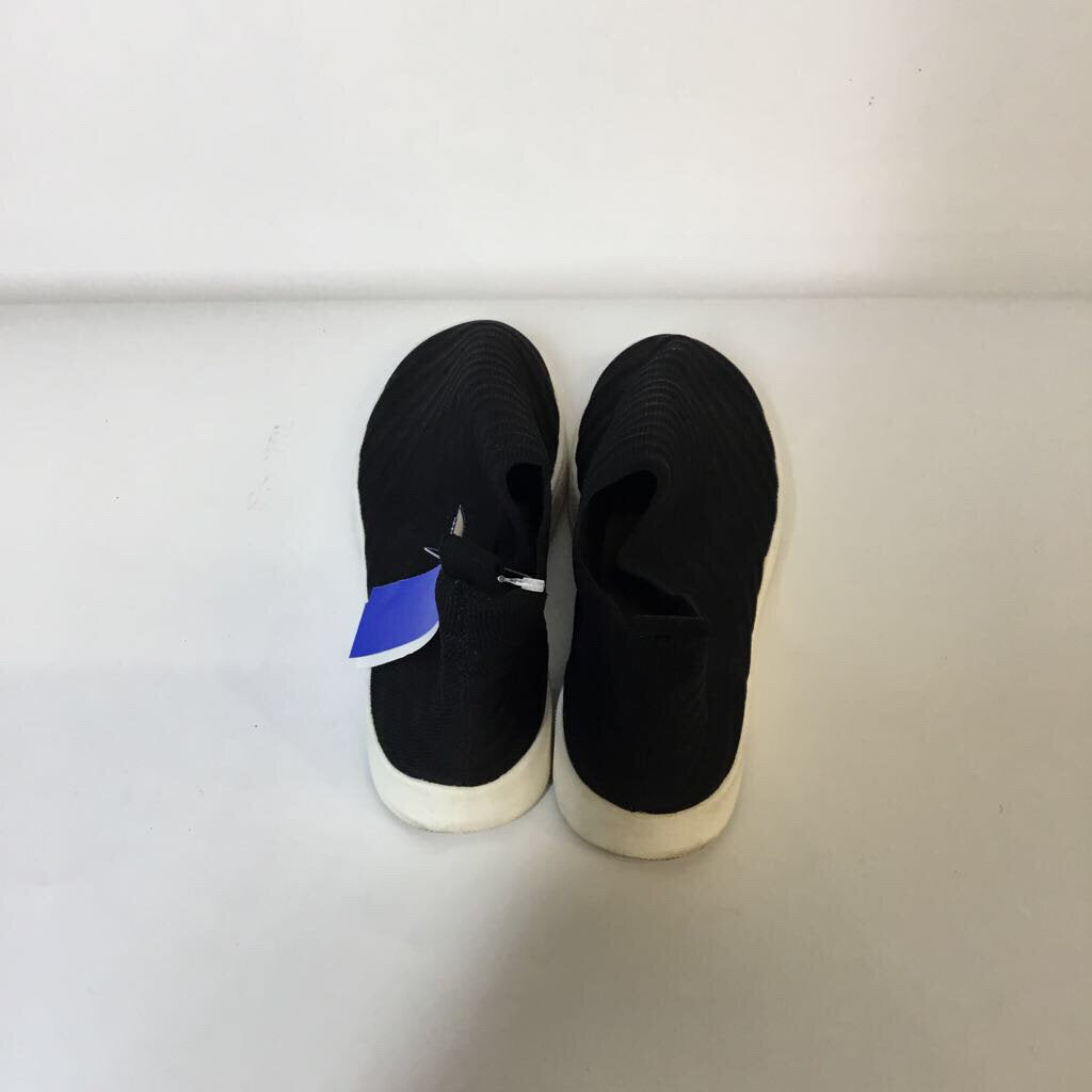 White Mountain Shoes 7 Black