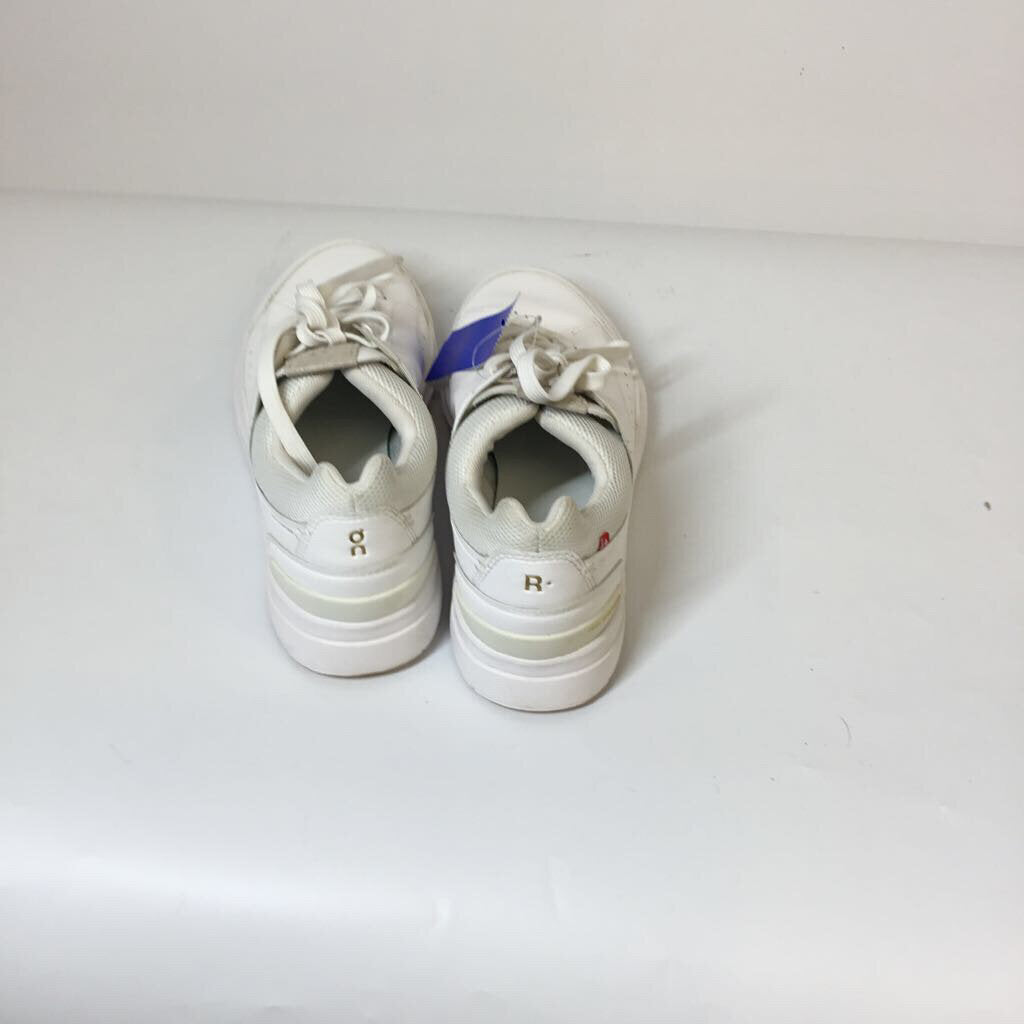On Cloud Shoes 8 White