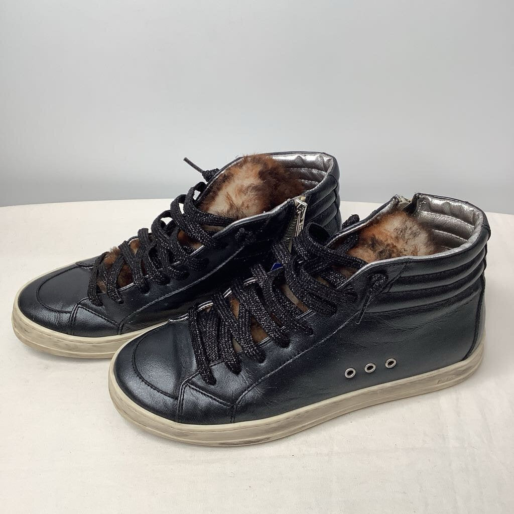 P448 Shoes W7.5 Black/Fur