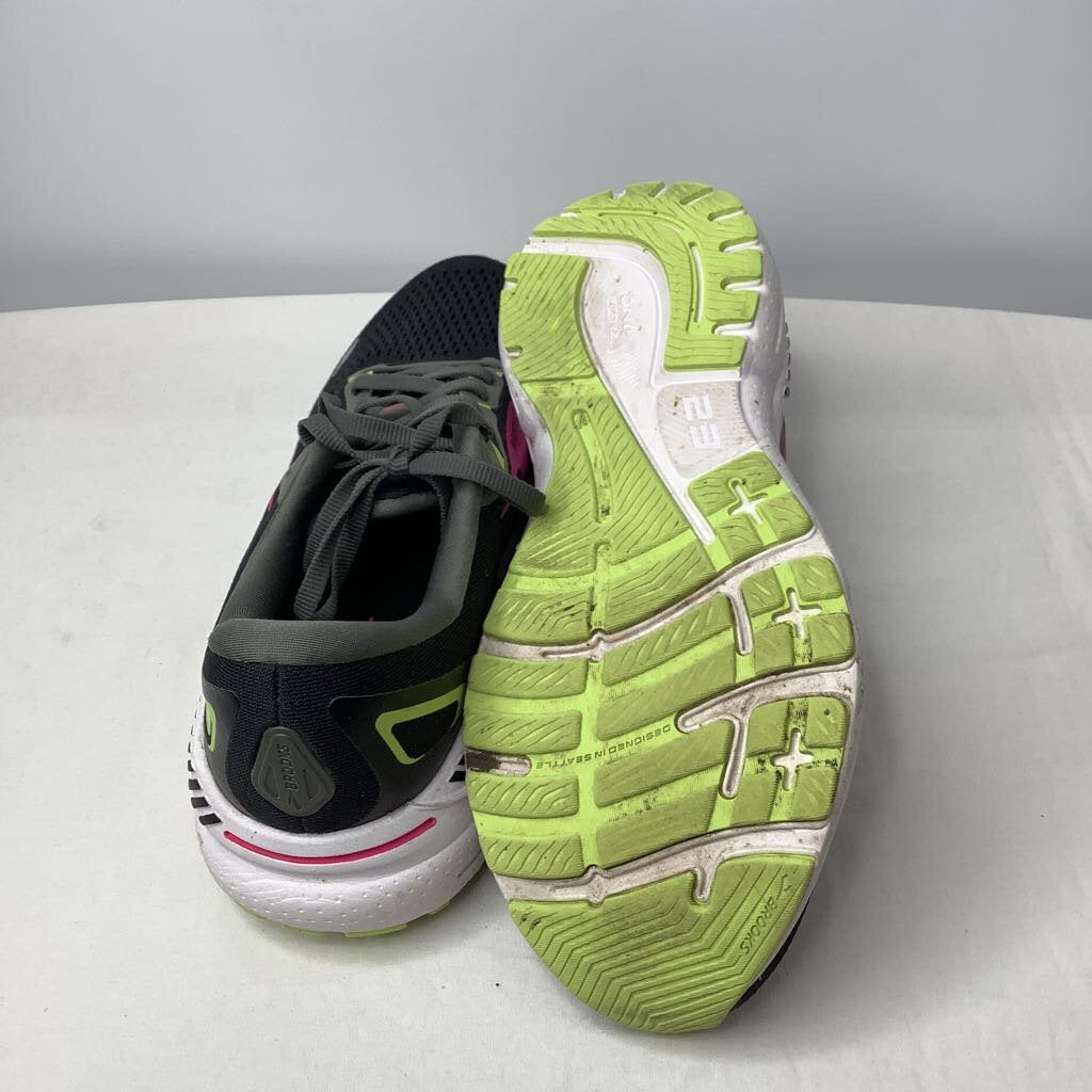 Brooks Shoes 8.5 Black/Pink/Gray