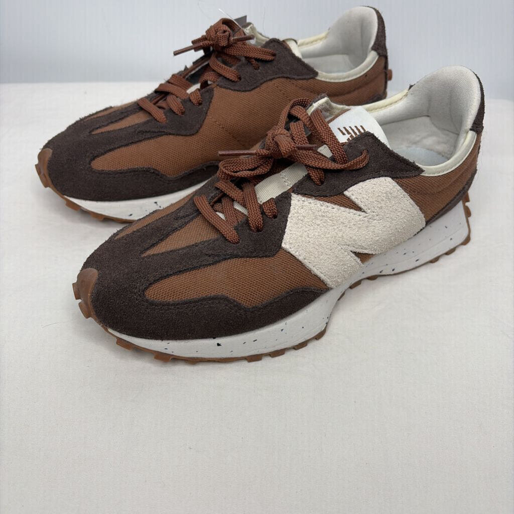 New Balance Shoes 9 Brown/Cream