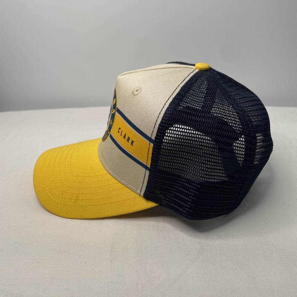 Alo Accessories Adj.Trucker Ivory/Navy/Yellow Indiana/Caitlin Clark