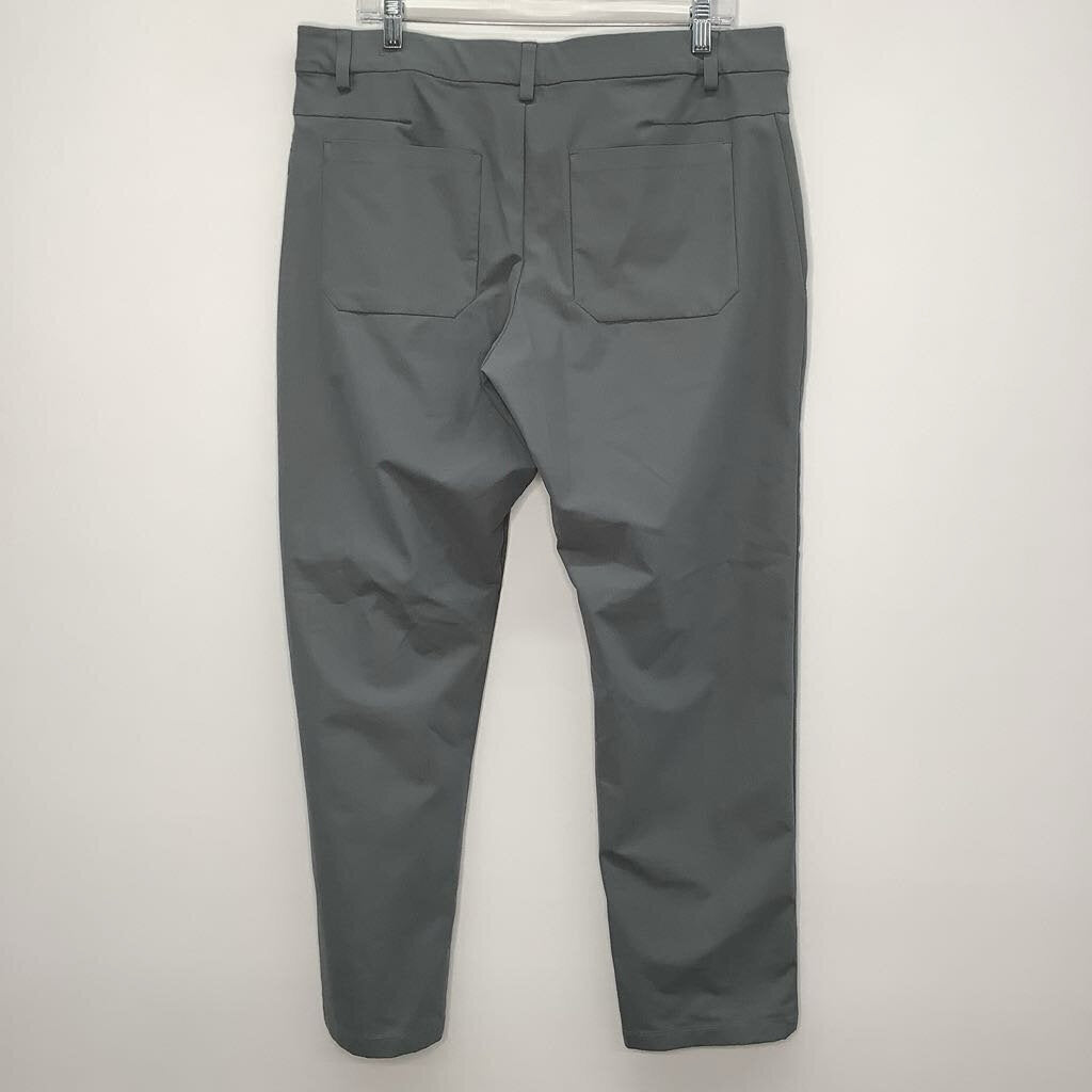 Nike Athletic Bottoms Men's 35x32 Gray