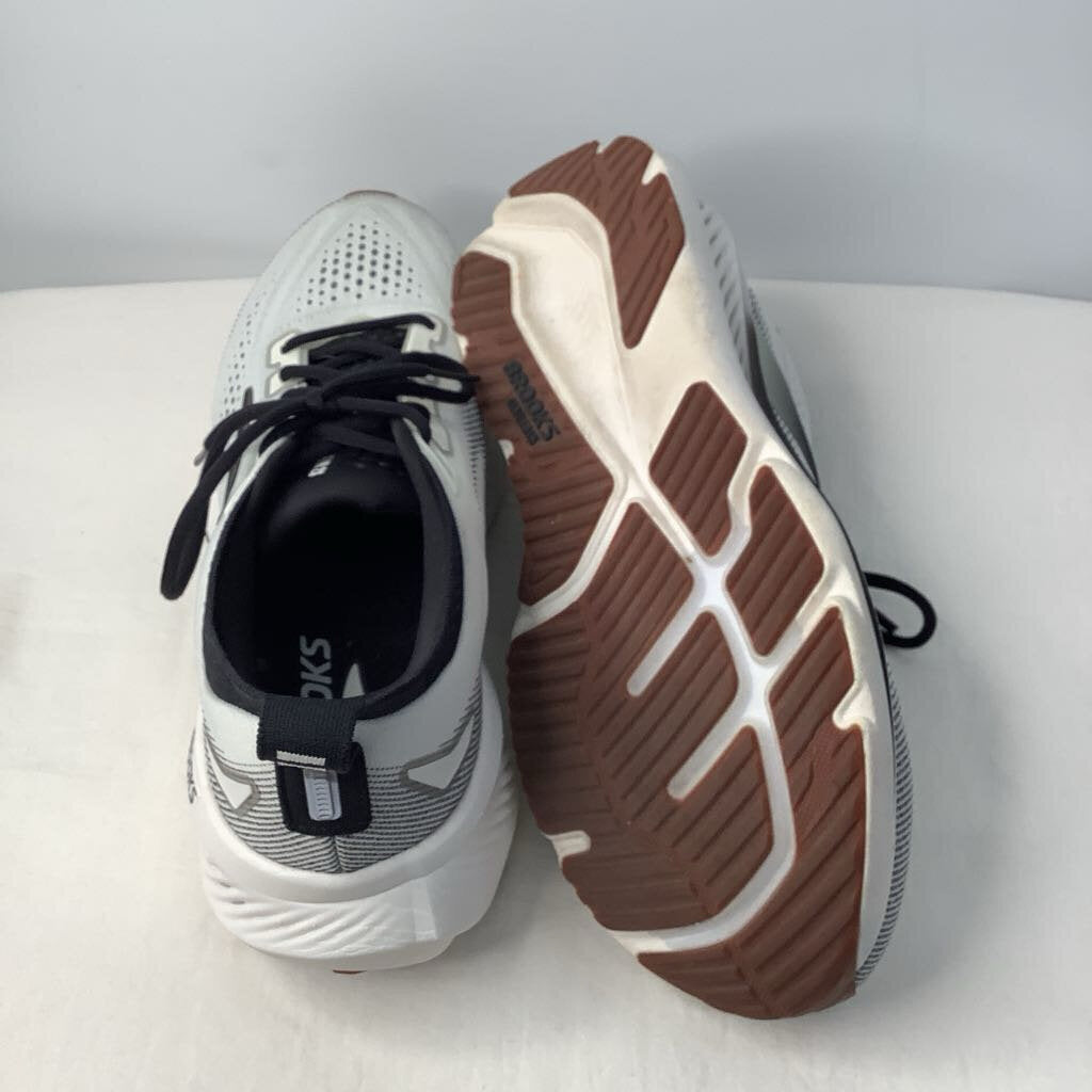 Brooks Shoes Men's 11 Cream/Black