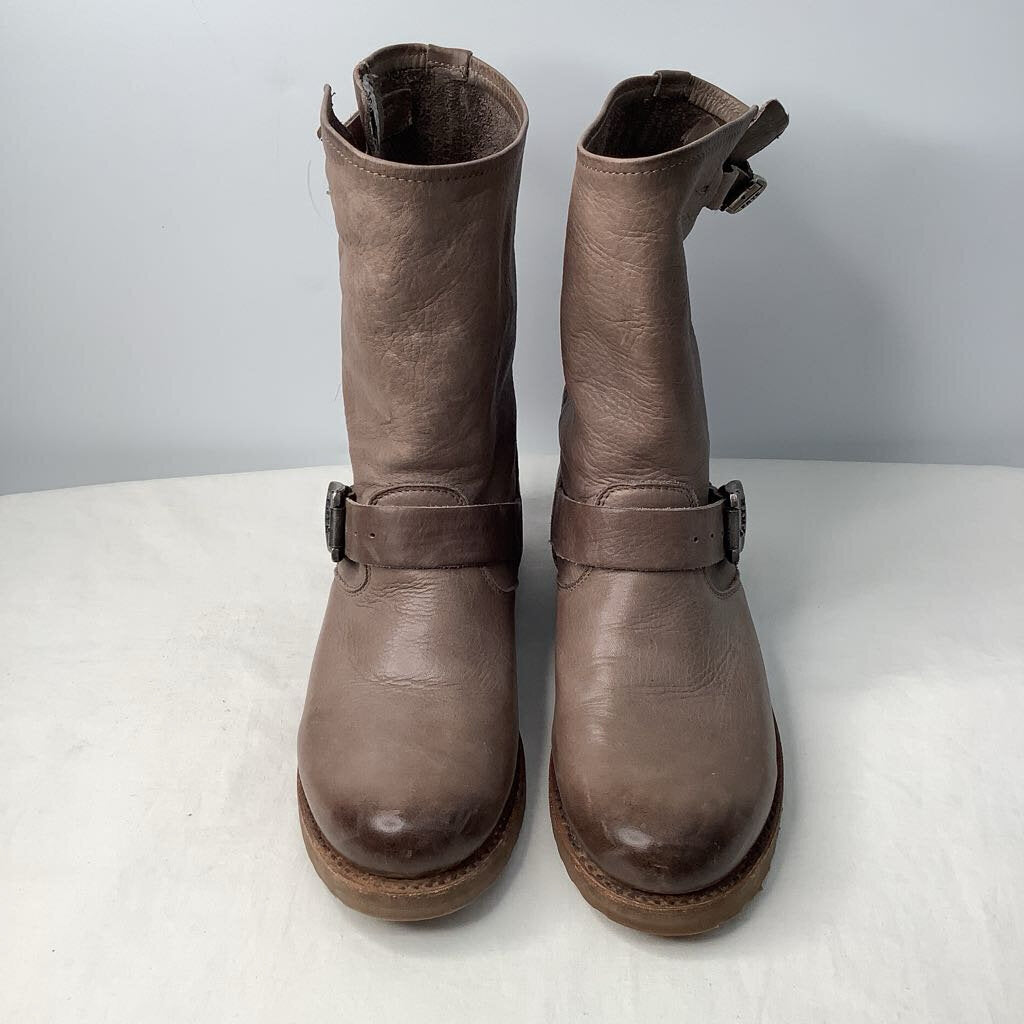 Frye Boots 8 Taupe