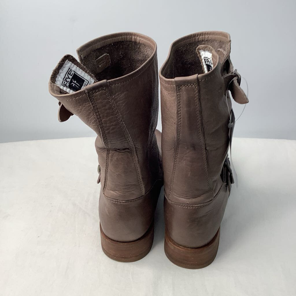 Frye Boots 8 Taupe