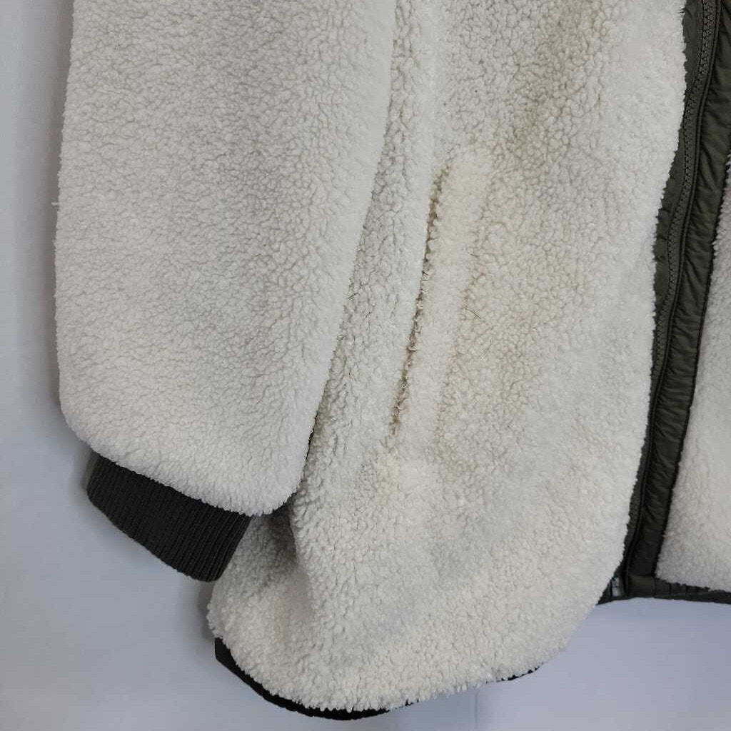 American Eagle Outerwear L Ivory White/Olive Green